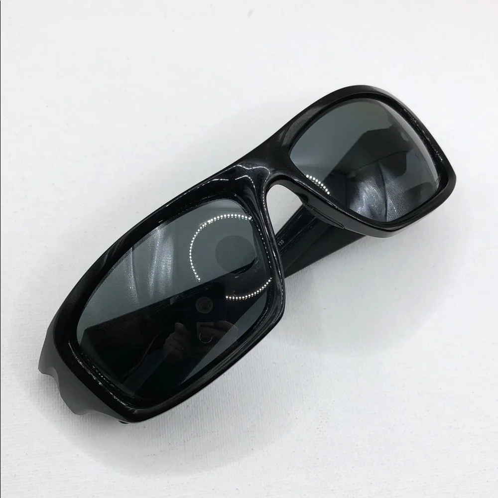 Oakley Valve 12-837 Sunglasses Sleek Black Polarized Wrap